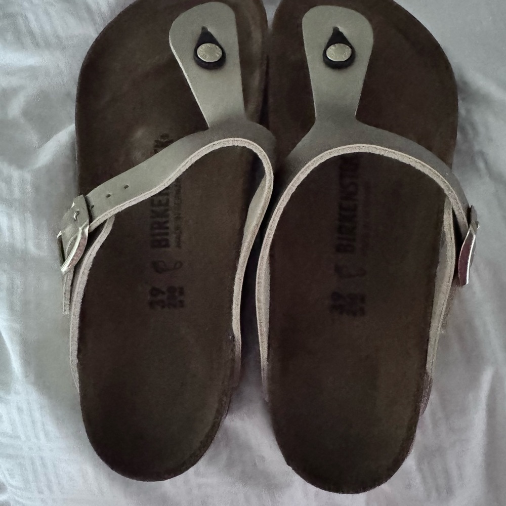 Brand-new Birkenstock Gizeh-Flor-Gold Sandals Comfortable Casual Footwear